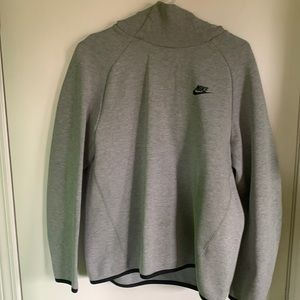 Nike, semi-turtle kneck with hood, size Medium